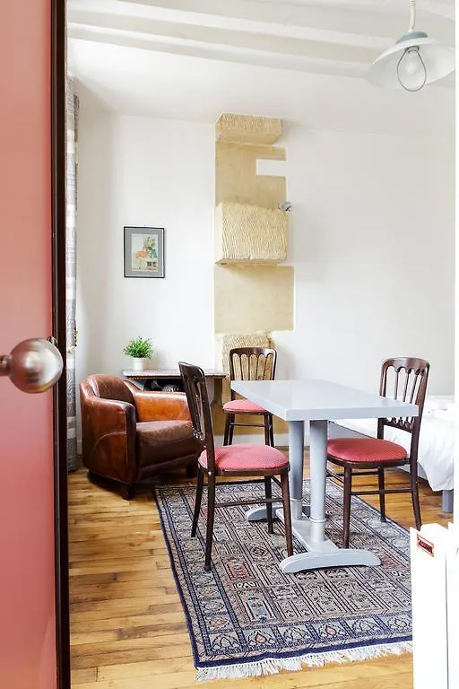 Blanc Et Gris Apartment *