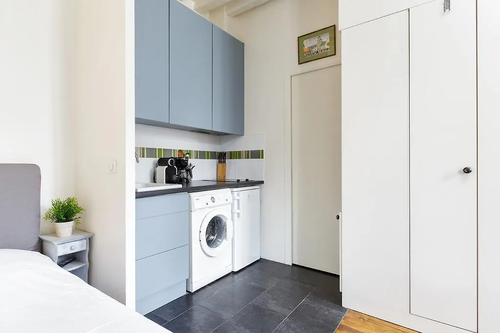 Blanc Et Gris Apartment Paris