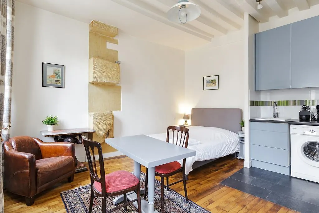 Apartment Blanc Et Gris