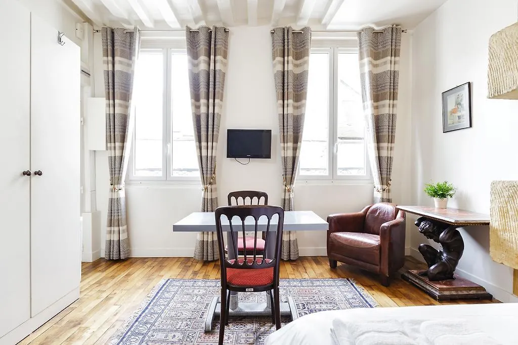 Blanc Et Gris Apartamento Paris