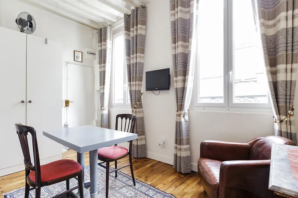 Apartamento Blanc Et Gris Paris